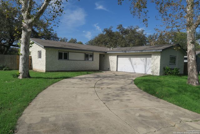 67 WINN AVE, Universal City, TX 78148