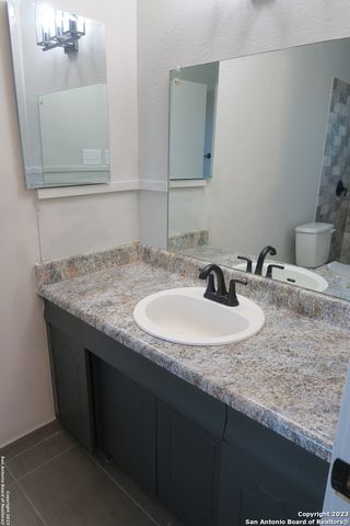 67 WINN AVE, Universal City, TX 78148