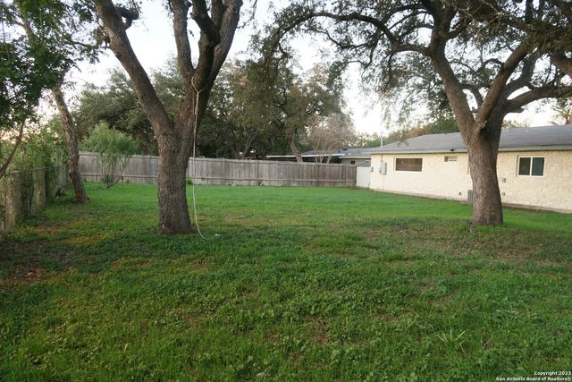 67 WINN AVE, Universal City, TX 78148