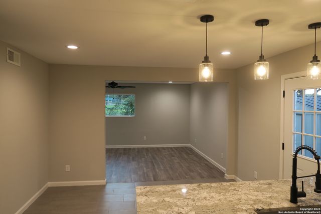 67 WINN AVE, Universal City, TX 78148