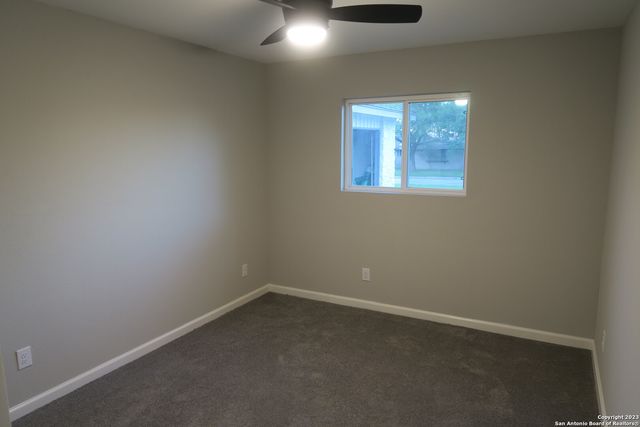 67 WINN AVE, Universal City, TX 78148