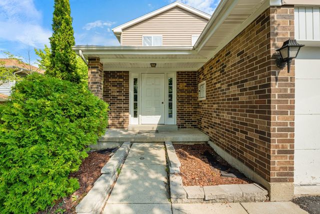 35 Terry Drive D, Roselle, IL 60172