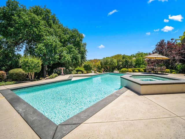 5563 Sur Mer Dr, El Dorado Hills, CA 95762