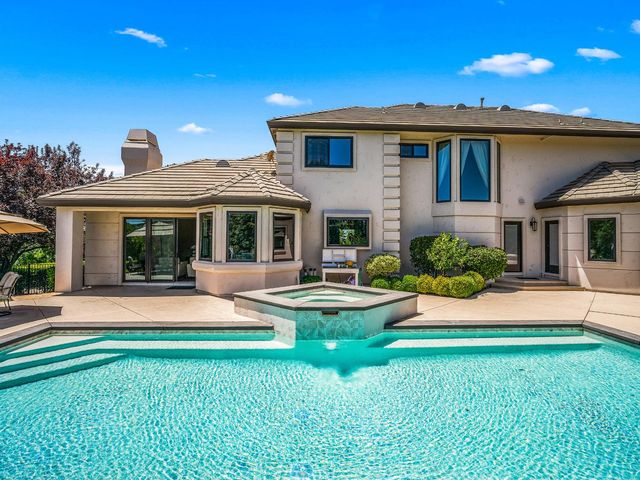 5563 Sur Mer Dr, El Dorado Hills, CA 95762