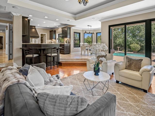 5563 Sur Mer Dr, El Dorado Hills, CA 95762