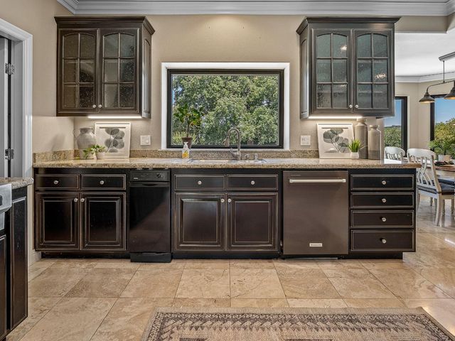 5563 Sur Mer Dr, El Dorado Hills, CA 95762