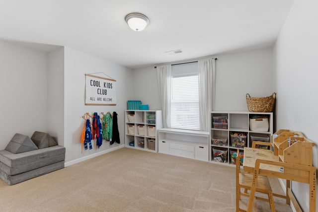 1817 Radnor Rd, Lebanon, TN 37087