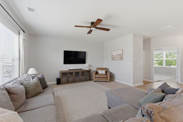 1817 Radnor Rd, Lebanon, TN 37087