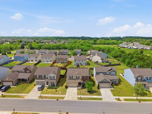 1817 Radnor Rd, Lebanon, TN 37087