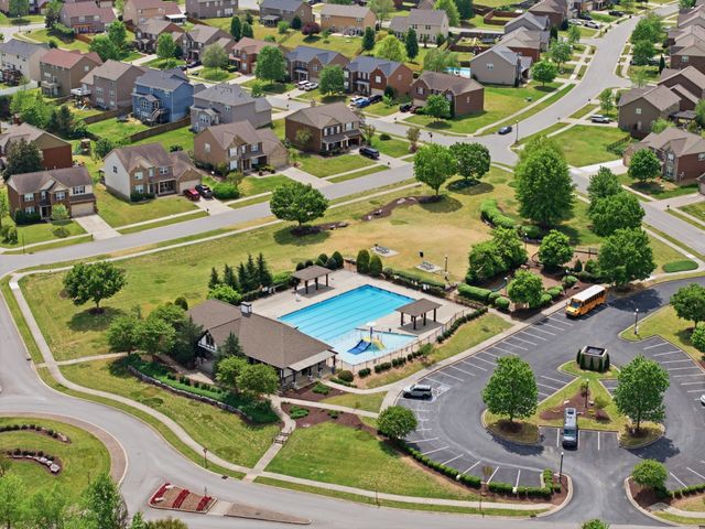 1817 Radnor Rd, Lebanon, TN 37087