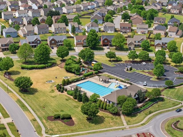 1817 Radnor Rd, Lebanon, TN 37087