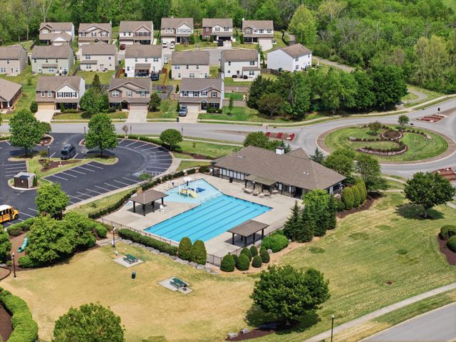 1817 Radnor Rd, Lebanon, TN 37087