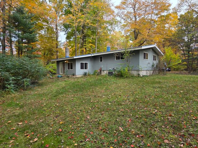 6987 S Pine Avenue, Newaygo, MI 49337