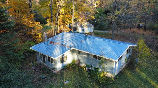 6987 S Pine Avenue, Newaygo, MI 49337