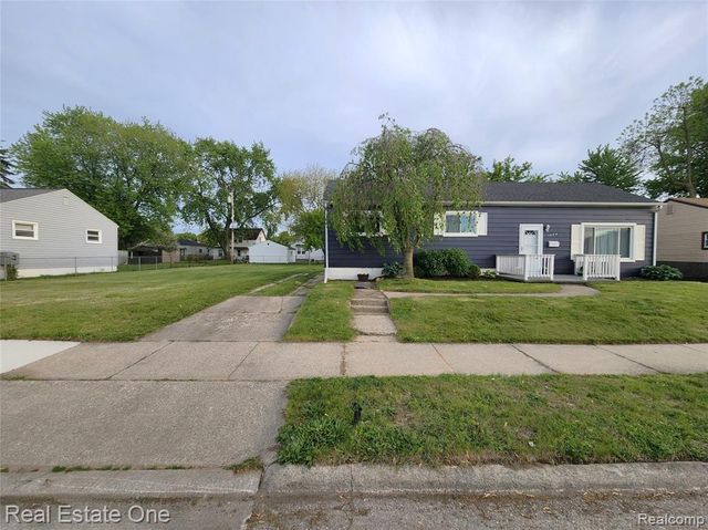 1574 E Woodruff Avenue, Hazel Park, MI 48030
