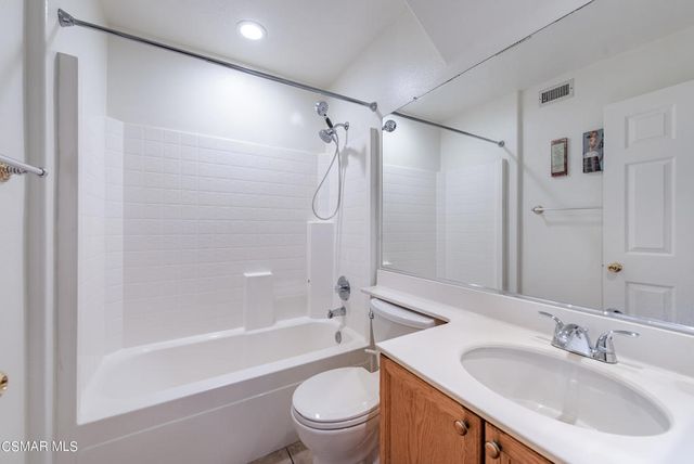 1751 Tallowberry Lane, Simi Valley, CA 93065