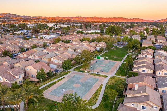 1751 Tallowberry Lane, Simi Valley, CA 93065