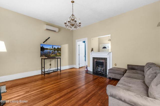 955 Ellison Ave, Louisville, KY 40204