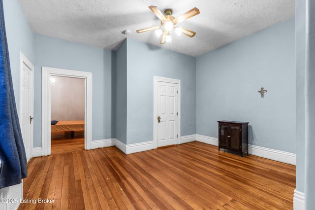 955 Ellison Ave, Louisville, KY 40204