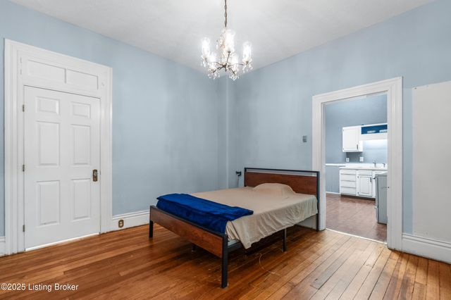 955 Ellison Ave, Louisville, KY 40204