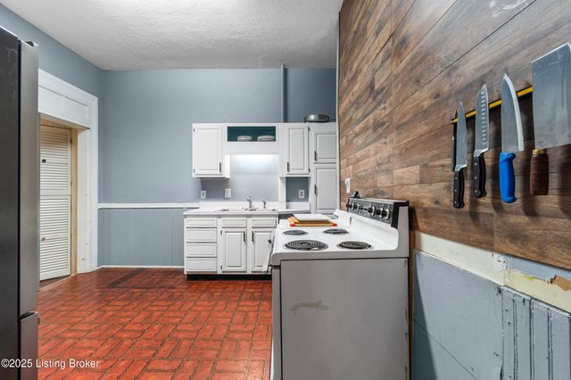 955 Ellison Ave, Louisville, KY 40204