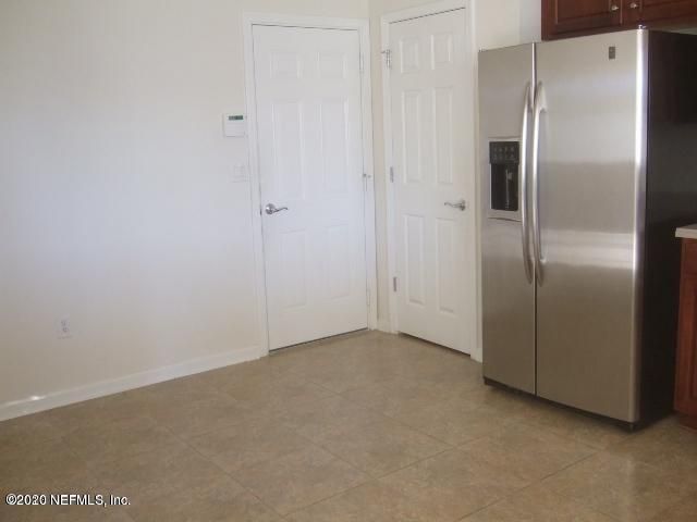 6373 AUTUMN BERRY Circle, Jacksonville, FL 32258