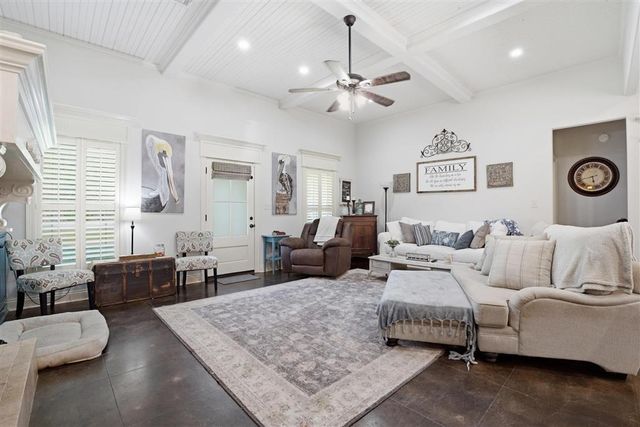 19447 HWY 383, Iowa, LA 70647