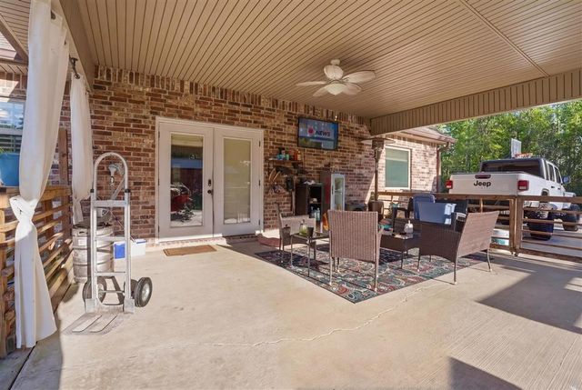 19447 HWY 383, Iowa, LA 70647