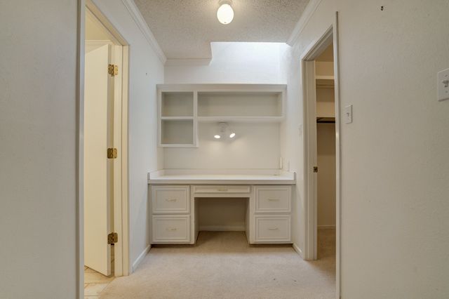 601 18th Street, Seagraves, TX 79359