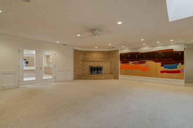 601 18th Street, Seagraves, TX 79359