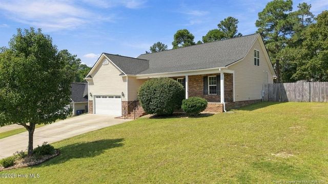 184 Hampshire Court, Raeford, NC 28376