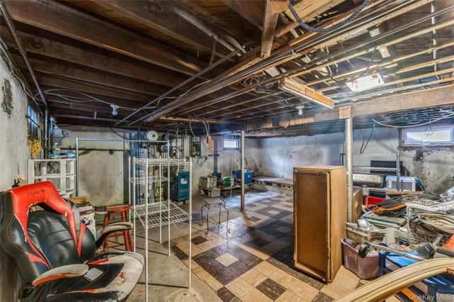 12 Taylor Place, Hempstead, NY 11550