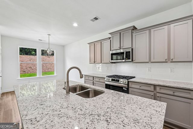 18 Purackal Lane, Statham, GA 30666
