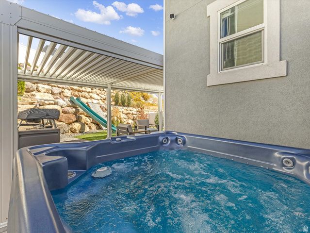 882 W SPRING DEW LN, Lehi, UT 84048