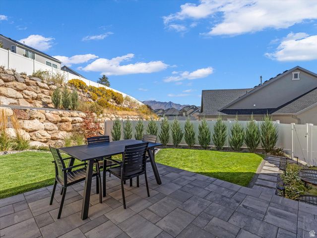 882 W SPRING DEW LN, Lehi, UT 84048