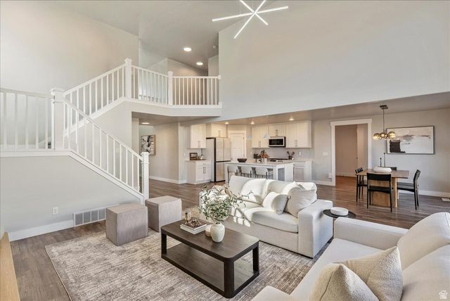 882 W SPRING DEW LN, Lehi, UT 84048