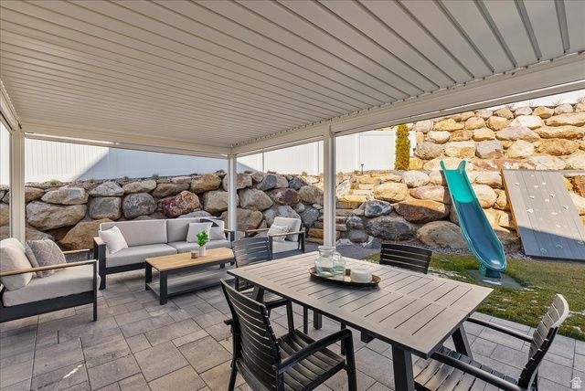 882 W SPRING DEW LN, Lehi, UT 84048