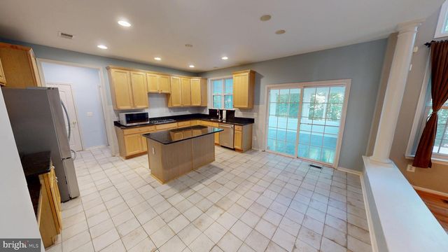 7525 TOTTENHAM DR, White Plains, MD 20695