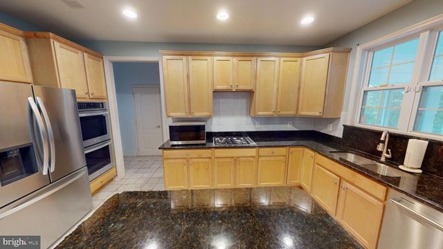 7525 TOTTENHAM DR, White Plains, MD 20695