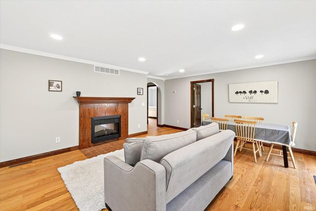 4975 E 46, Bloomington, IN 47401