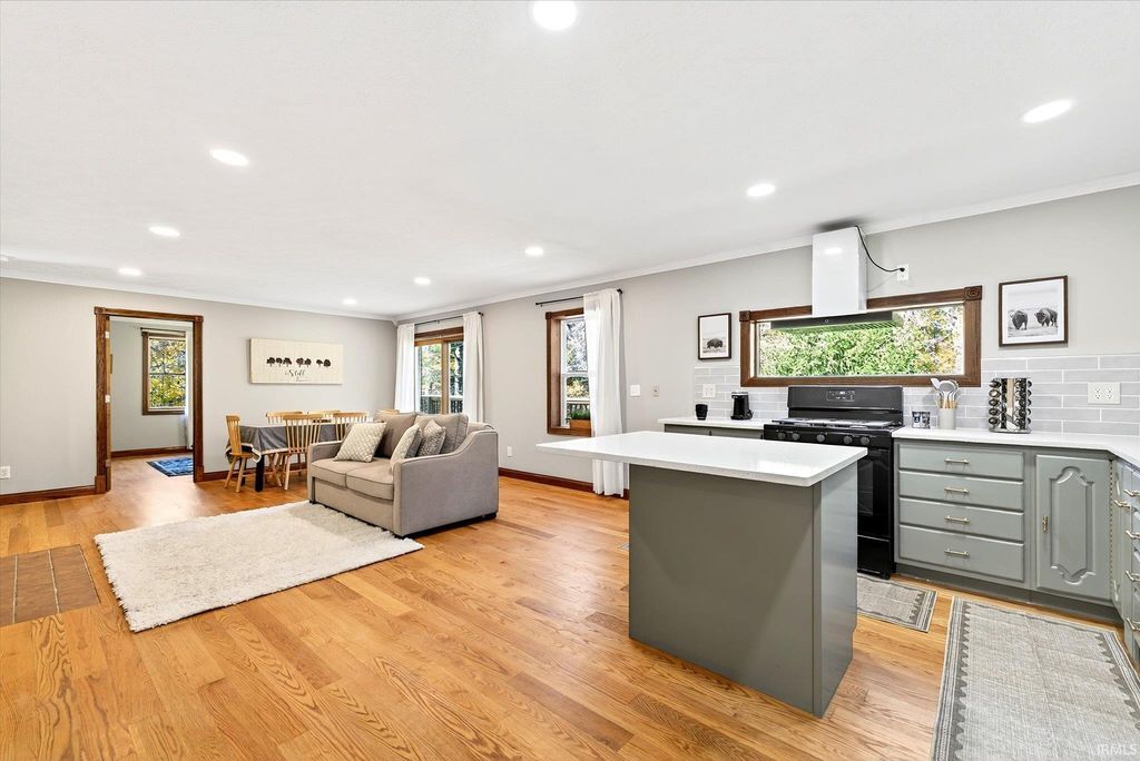 4975 E 46, Bloomington, IN 47401