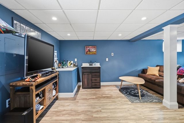 17 Vogel St, Boston, MA 02132