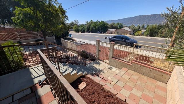 905 W Sumner B, Lake Elsinore, CA 92530
