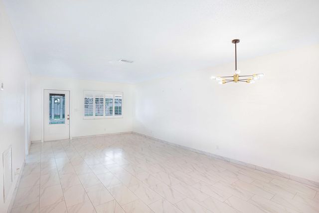 5100 NE 22nd Avenue, Lighthouse Point, FL 33064