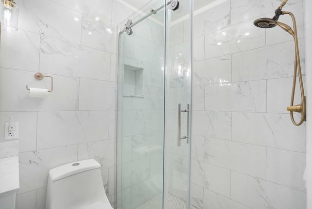 5100 NE 22nd Avenue, Lighthouse Point, FL 33064