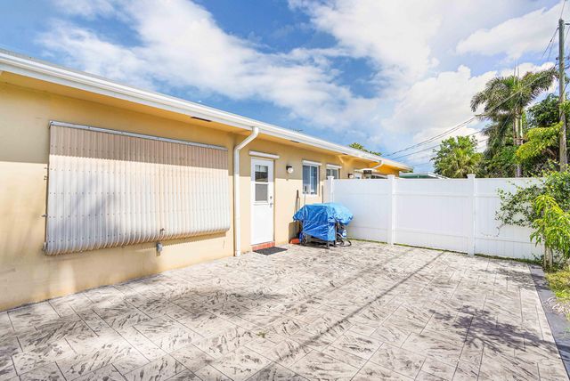 5100 NE 22nd Avenue, Lighthouse Point, FL 33064