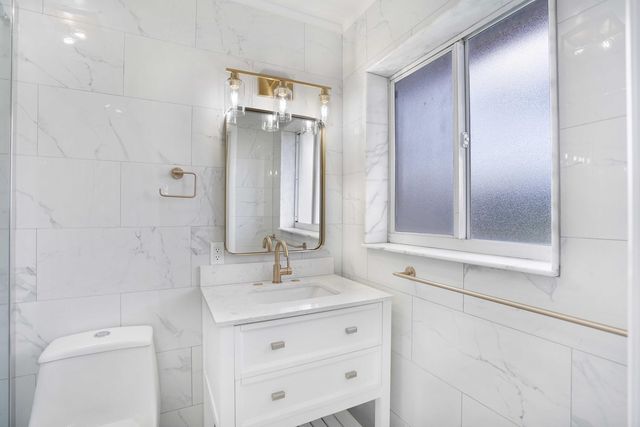 5100 NE 22nd Avenue, Lighthouse Point, FL 33064