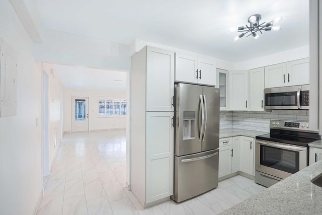 5100 NE 22nd Avenue, Lighthouse Point, FL 33064