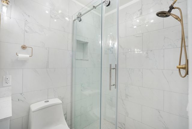 5100 NE 22nd Avenue, Lighthouse Point, FL 33064