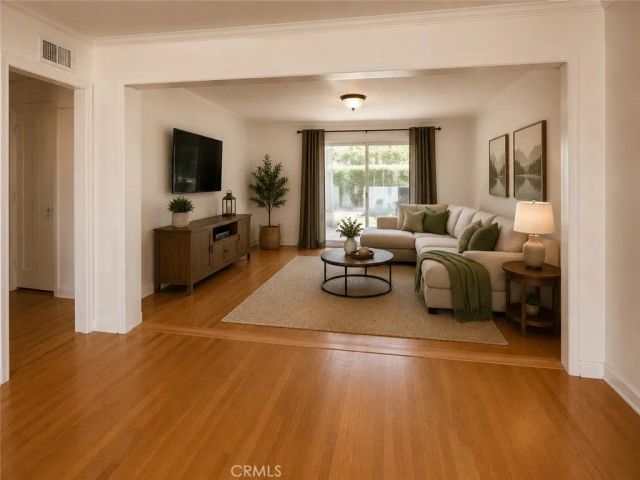 14722 Addison, Sherman Oaks, CA 91403